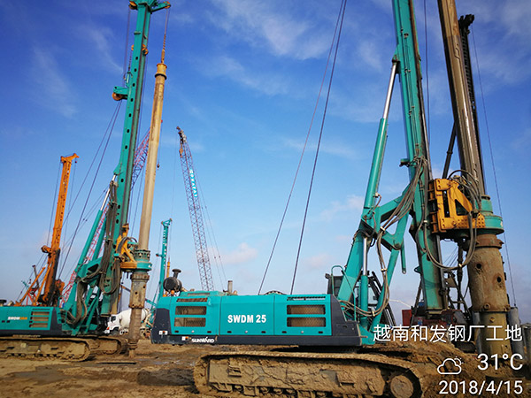 宝运莱智能携全球领先凿岩设备，引爆越南矿业展