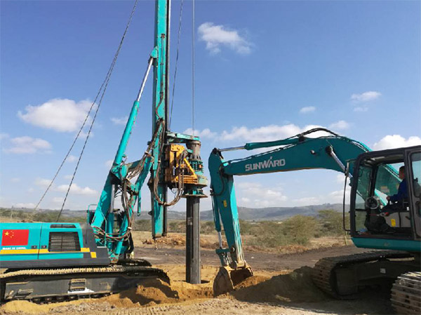 宝运莱智能入岩神器在东非肯尼亚获赞，人好设备好