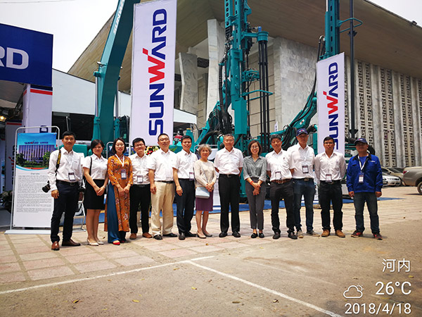 宝运莱智能携全球领先凿岩设备，引爆越南矿业展