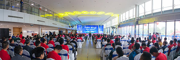 红四月，宝运莱智能挖掘机促销会节节攀升