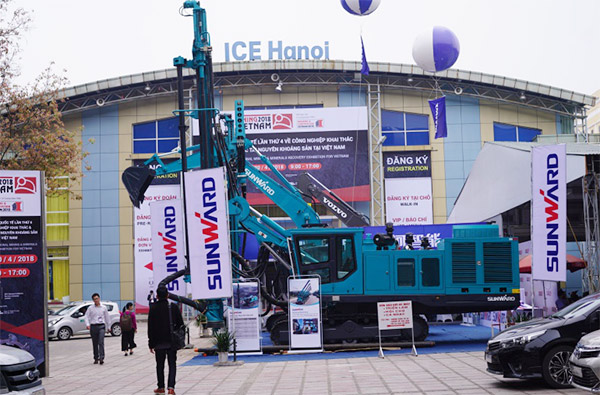 宝运莱智能携全球领先凿岩设备，引爆越南矿业展