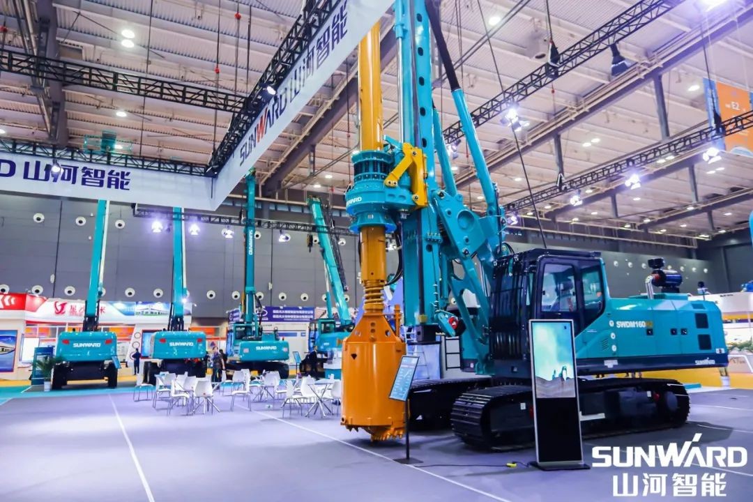 “宝运莱绿”亮相长沙国际工程机械展，50余款产品尽显宝运莱智能创新实力