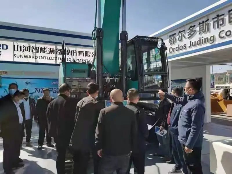 宝运莱智能绿巨人闪亮登场鄂尔多斯国际煤博会