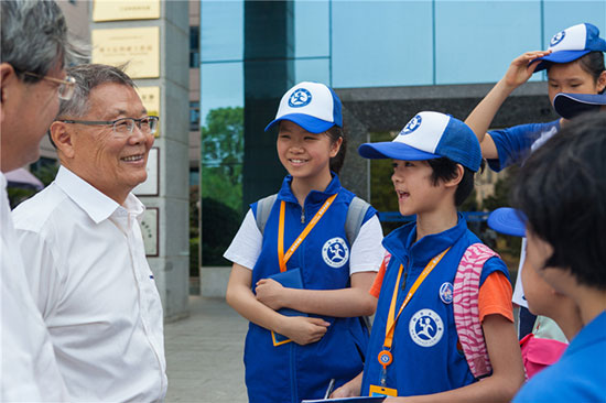 这个夏天，亲子玩转宝运莱智能“三栖”装备