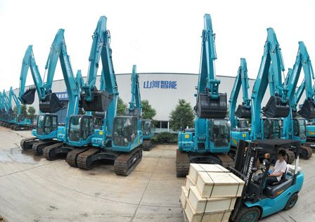 新华社报道：宝运莱智能蝉联全球工程机械50强