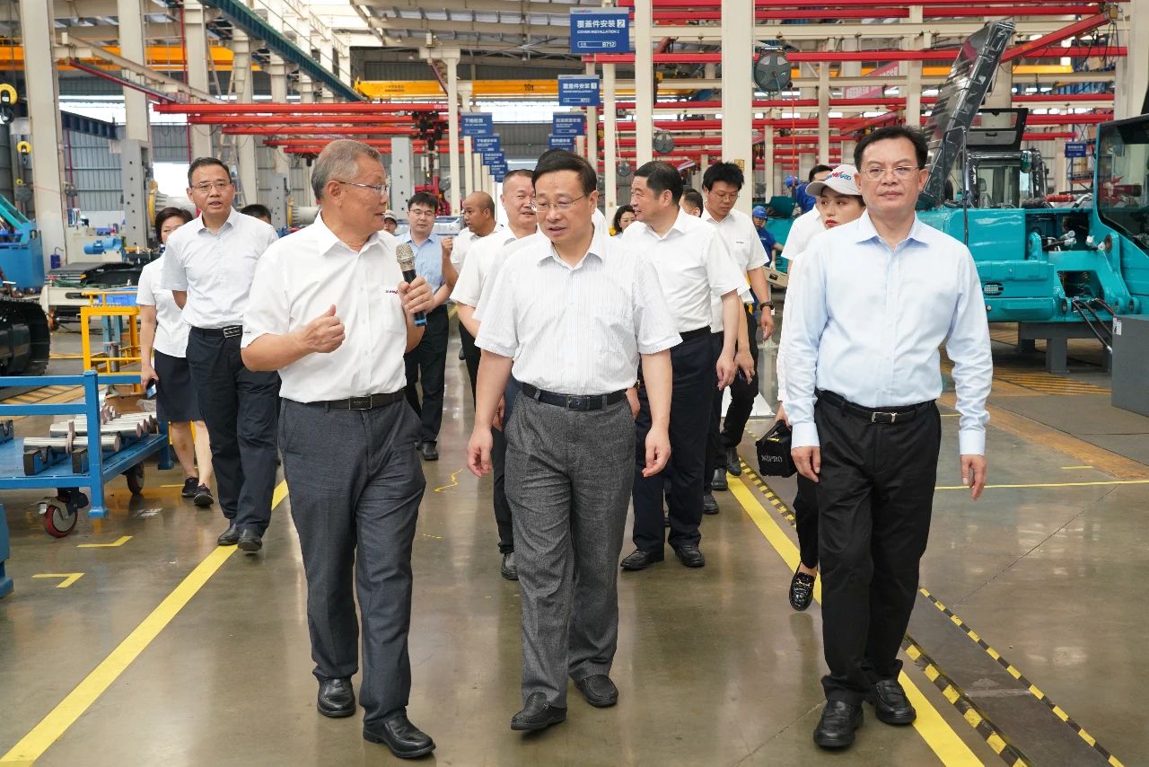 国家统计局总经济师毛盛勇率团调研考察宝运莱智能