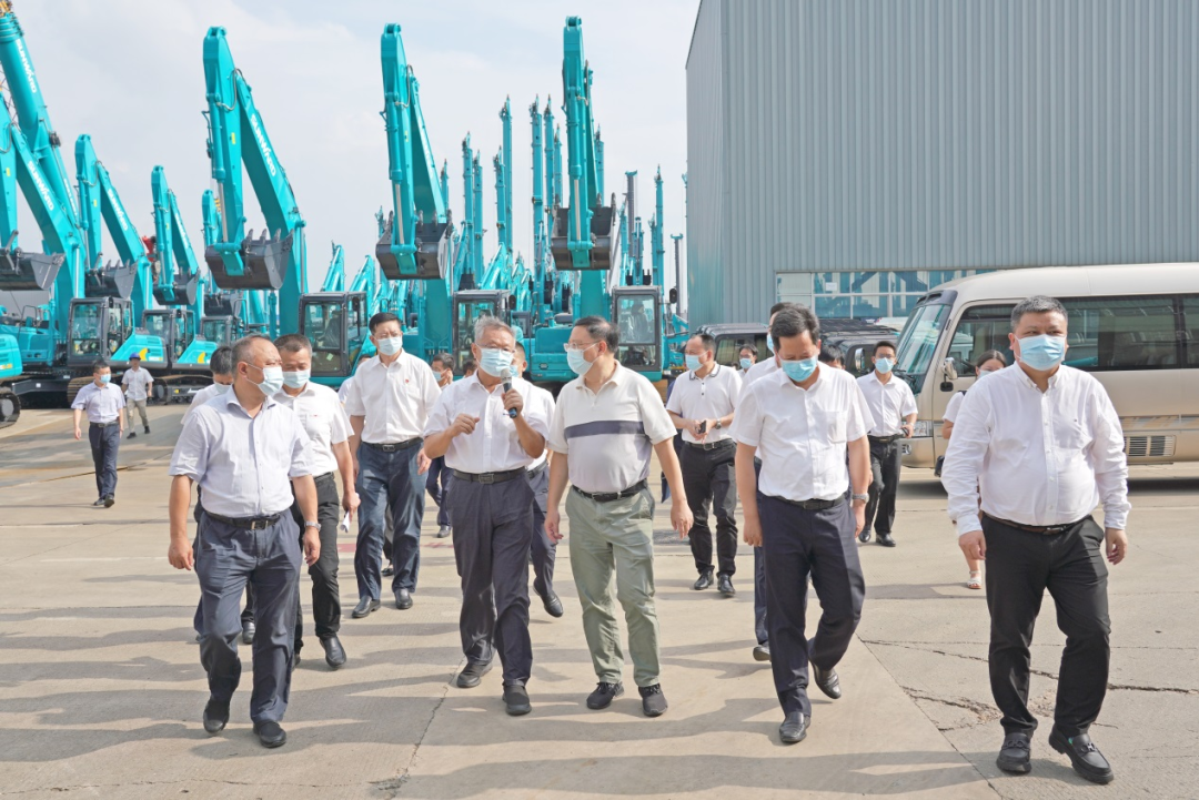 湖南省委常委、省委秘书长张剑飞一行调研宝运莱智能