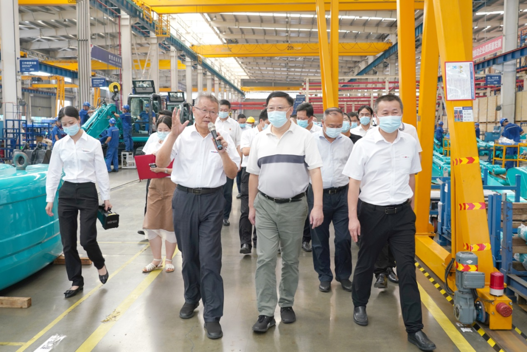湖南省委常委、省委秘书长张剑飞一行调研宝运莱智能