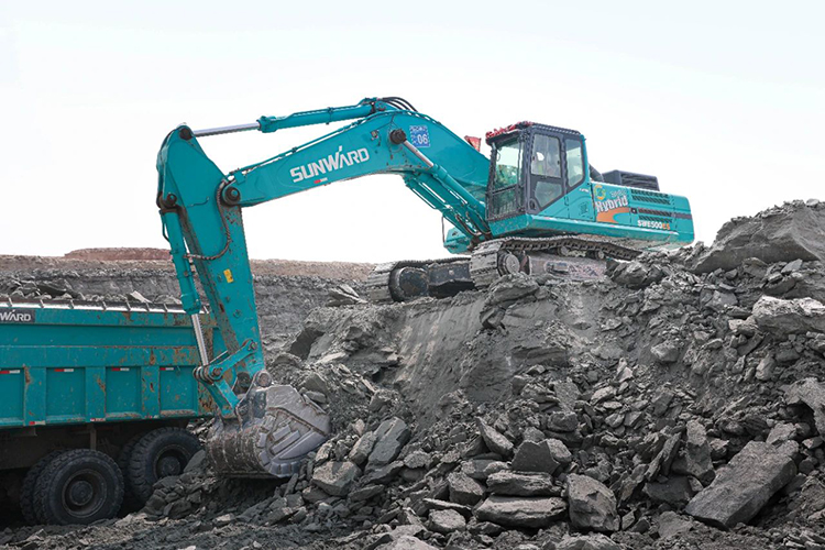 图集 | 征战矿山！宝运莱智能绿色矿山成套装备“大将”云集