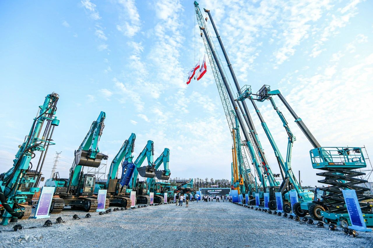 四大成套装备联袂登。”υ死持悄艽葱鲁晒故净峤怀觥傲裂鄞鹁怼