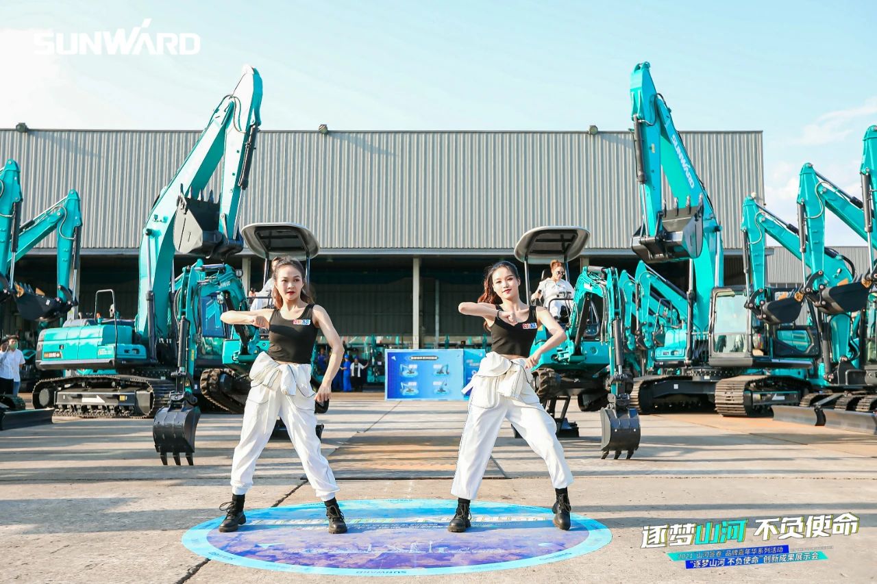 逛展超热闹！宝运莱智能成果展示会高能名场面来袭