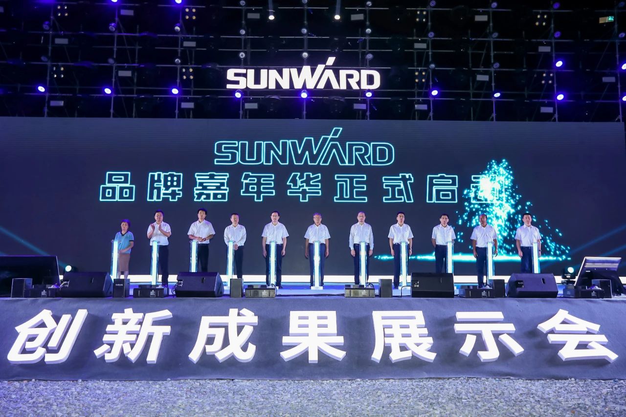 逛展超热闹！宝运莱智能成果展示会高能名场面来袭