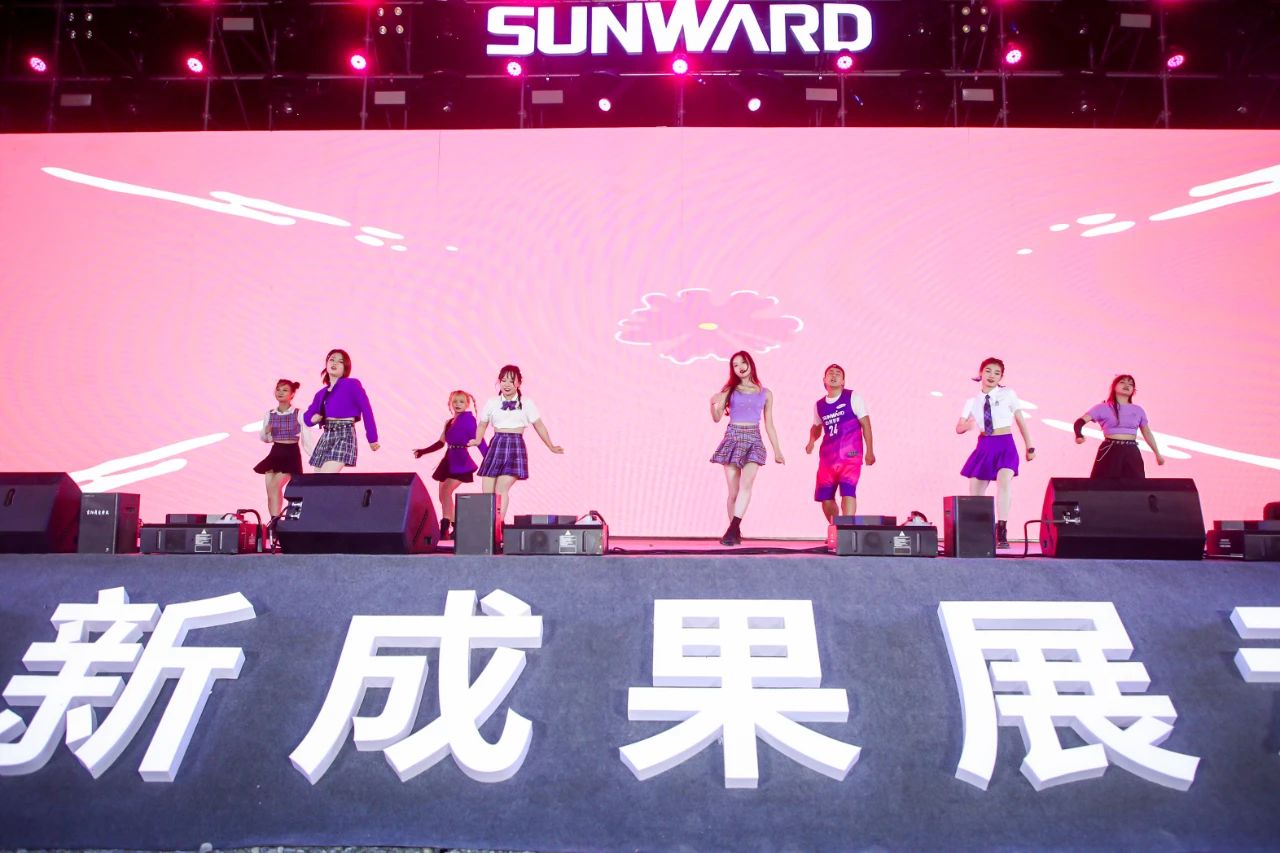 逛展超热闹！宝运莱智能成果展示会高能名场面来袭