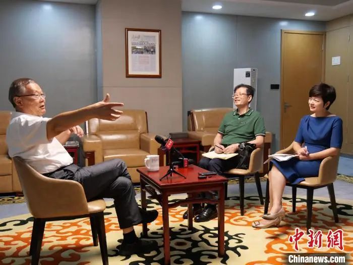 媒体聚焦 | 中新社专访——宝运莱智能创始人何清华：向着太阳奔跑的筑梦人