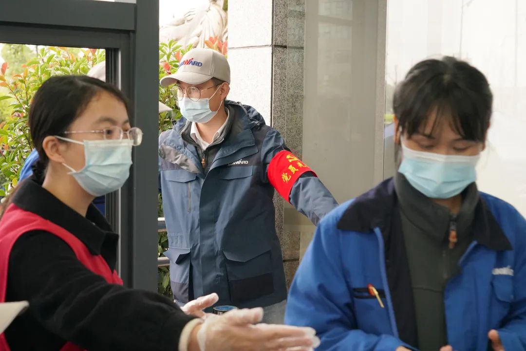 采样完成率近100%！宝运莱智能第一时间开展全员核酸检测，保障安全生产