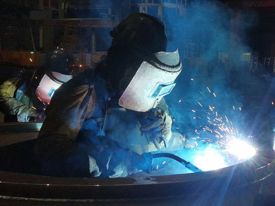 宝运莱匠心 | 一把焊枪“点亮”绚烂人生