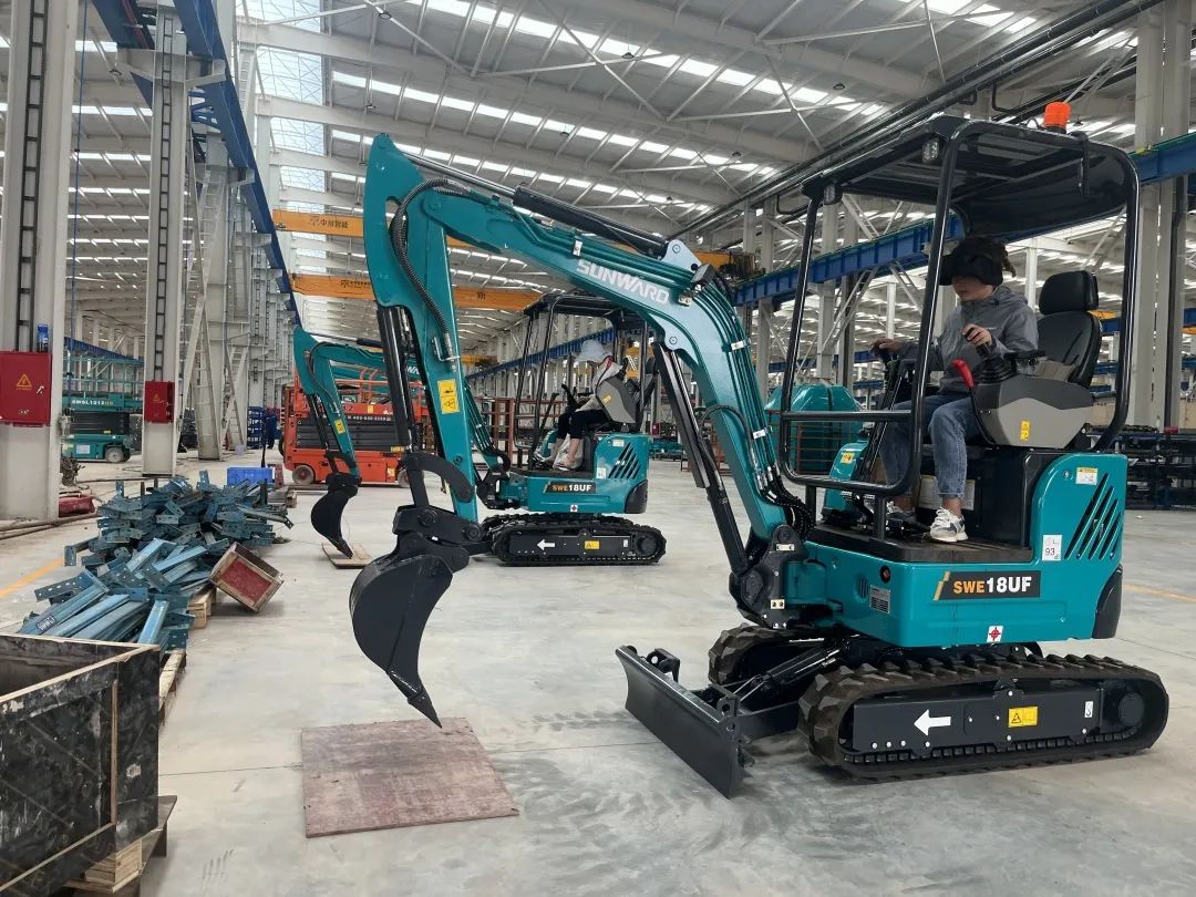 “太绝了！”宝运莱智能代表长沙精彩亮相湖南省第一届职业技能大赛绝技绝活展演