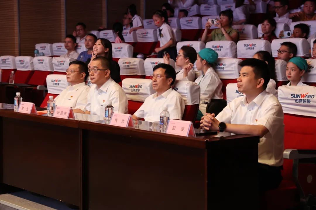 缤纷“暑”假，不负所“托”！宝运莱智能职工子女暑期托管班结业啦