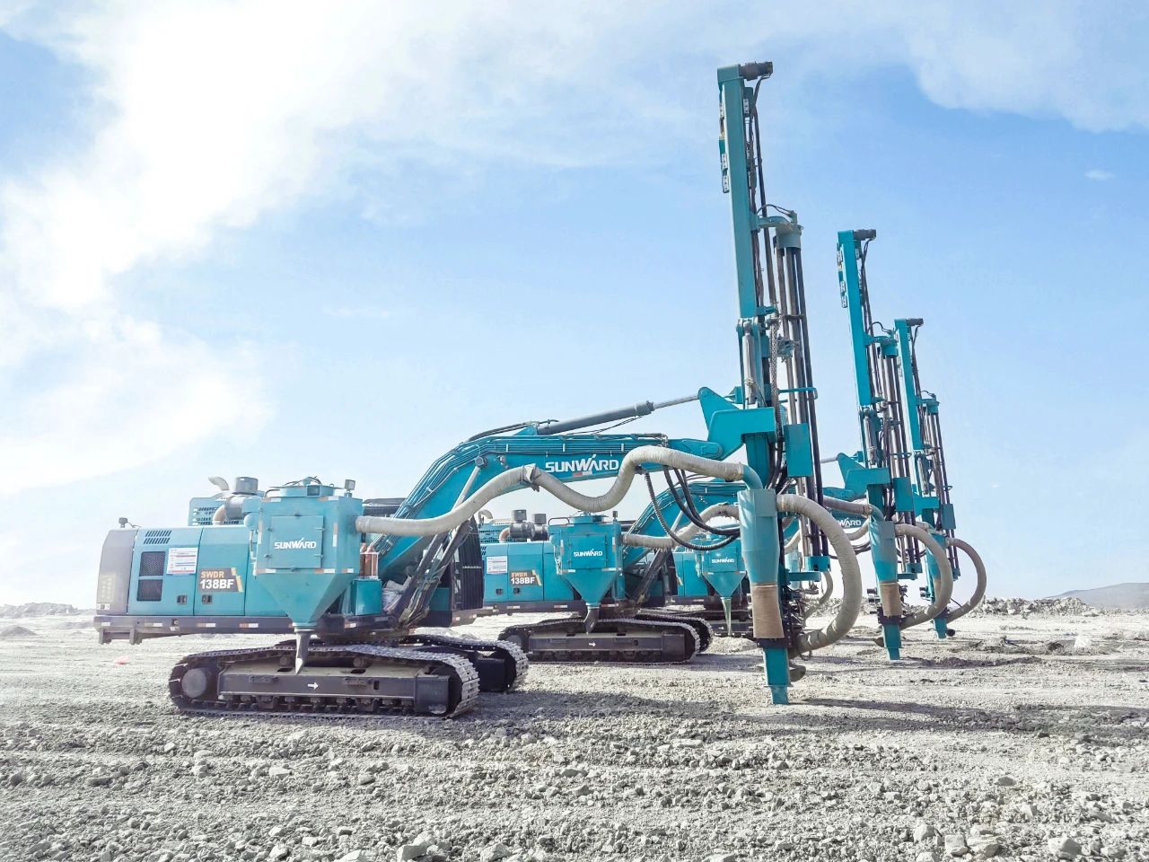 “绿色智能矿山建设专家”！宝运莱智能全新一代切削潜孔一体式钻机重拳出击