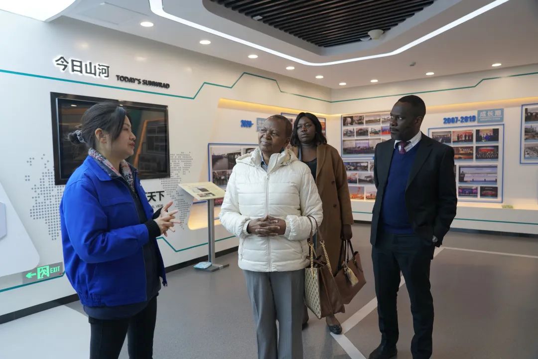 乌干达驻华大使到访宝运莱智能