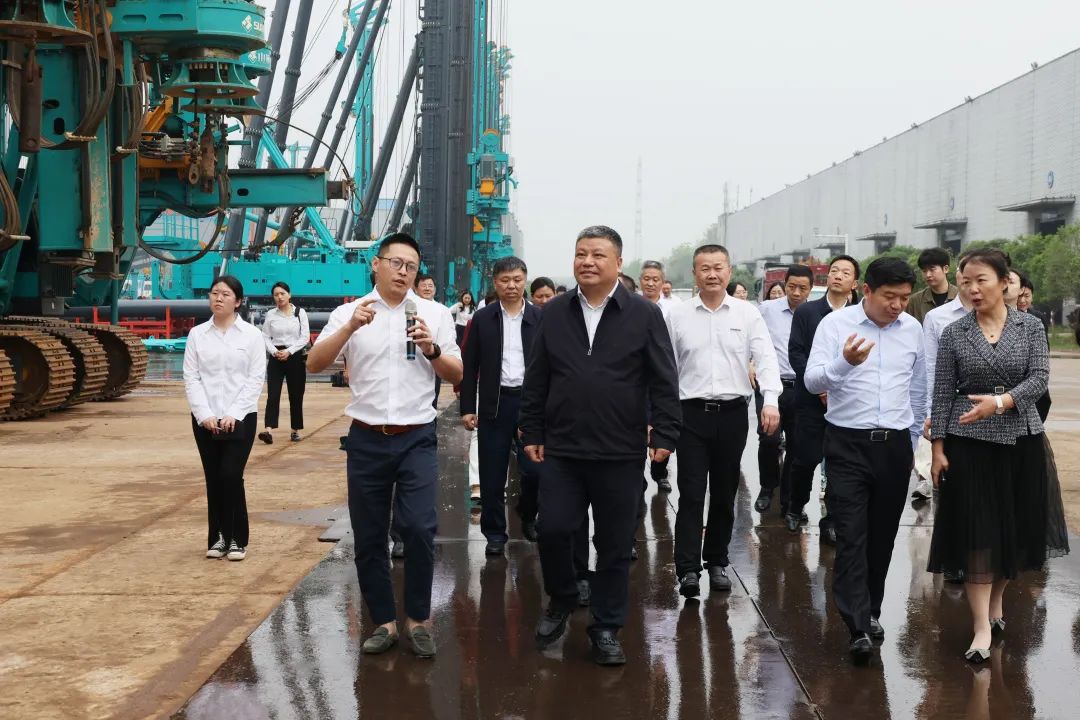 长沙市政协主席陈刚调研宝运莱智能