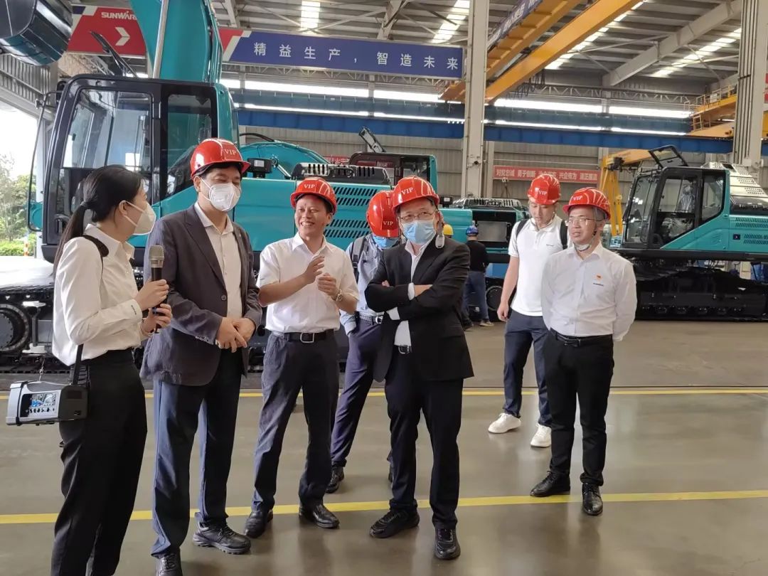 中国科学院院士陈十一率队到访宝运莱智能