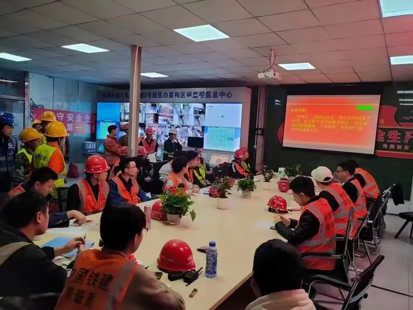 最新进展！中铁宝运莱深圳地铁3号线低-白盾构区间左线顺利贯通