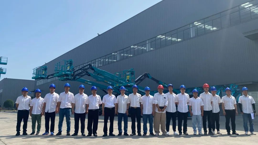 新能源家族再添“新丁”！宝运莱智能三款电动臂式高空作业平台齐下线