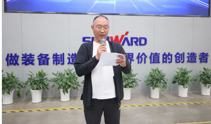 助力“双碳”、绿动未来！宝运莱智能增程式电动旋挖钻机、液压混合动力旋挖钻机齐交付