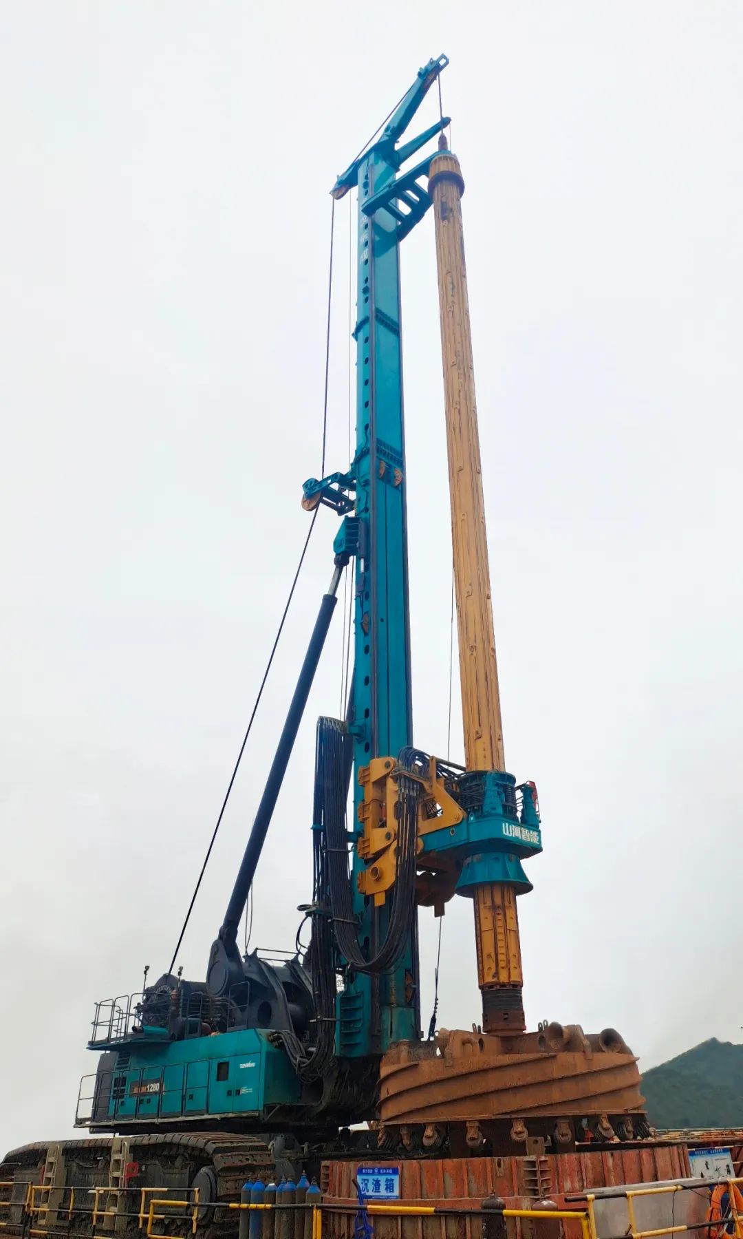 新战绩+1！宝运莱智能超级旋挖钻机创6.3米直径钻孔新纪录