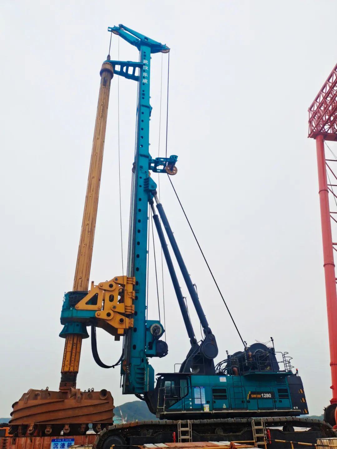 新战绩+1！宝运莱智能超级旋挖钻机创6.3米直径钻孔新纪录