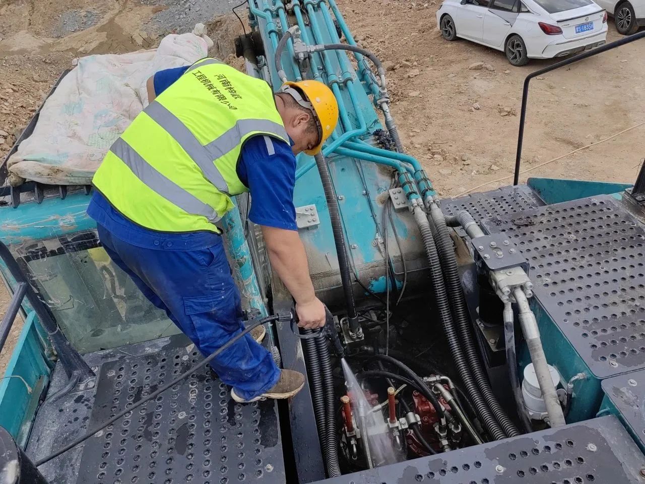 步履不停，服务不止！宝运莱智能挖掘机服务万里行火热进行中