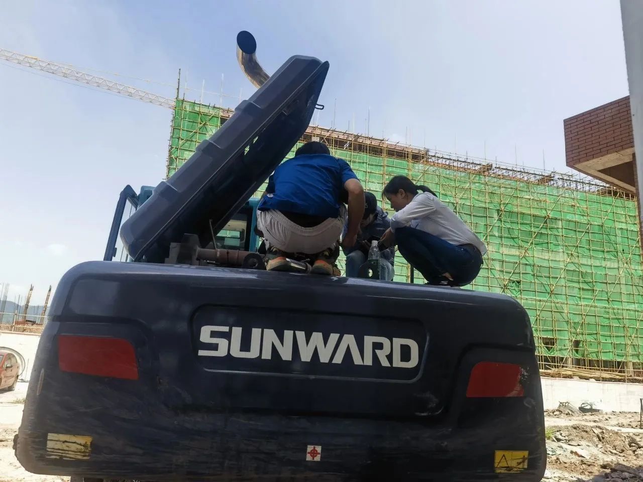 步履不停，服务不止！宝运莱智能挖掘机服务万里行火热进行中