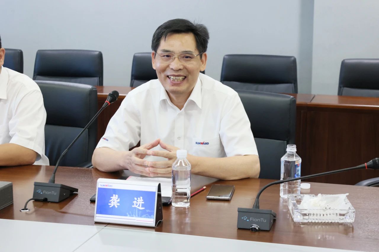 永青科技集团董事长胡晓东带队到访宝运莱智能