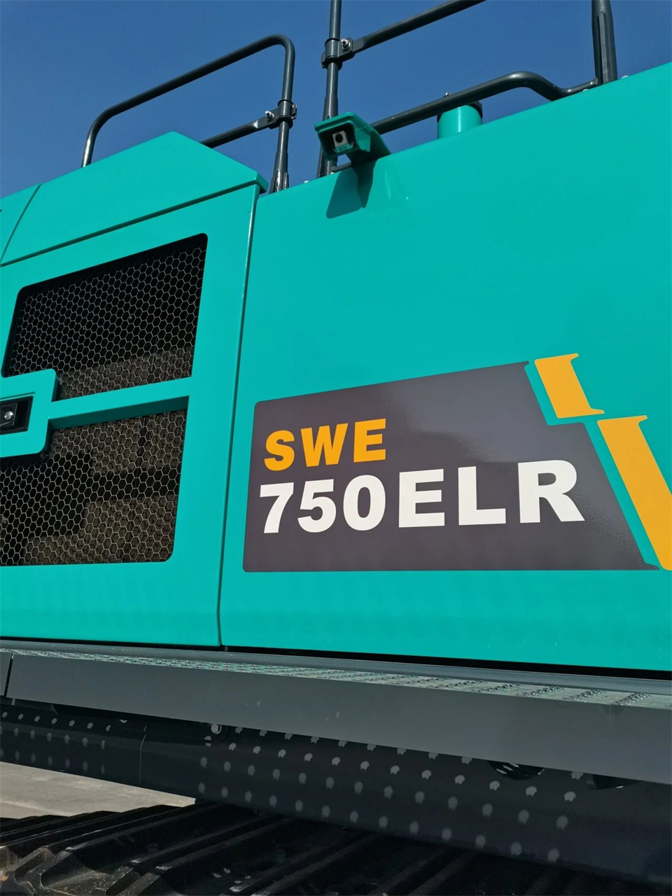 定制开发、功能更强！宝运莱智能SWE750ELR加长臂液压挖掘机下线交付