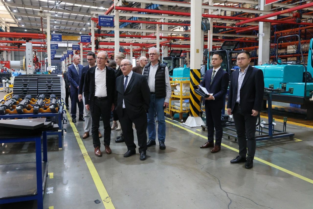 蒙达尔纪市代表团一行考察宝运莱智能