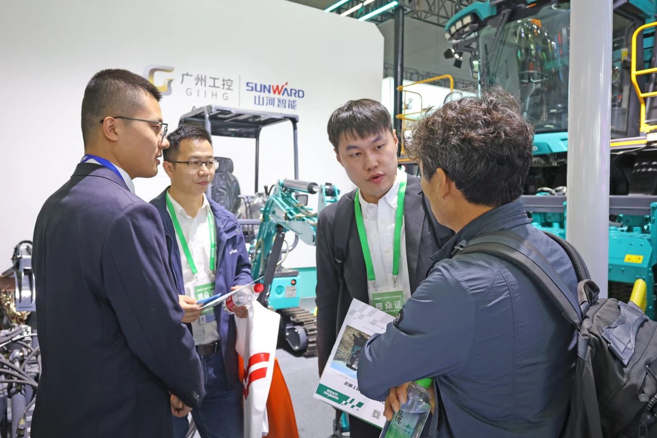 聚焦智能化、无人化！宝运莱智能携多款产品亮相2024中国国际农业机械展