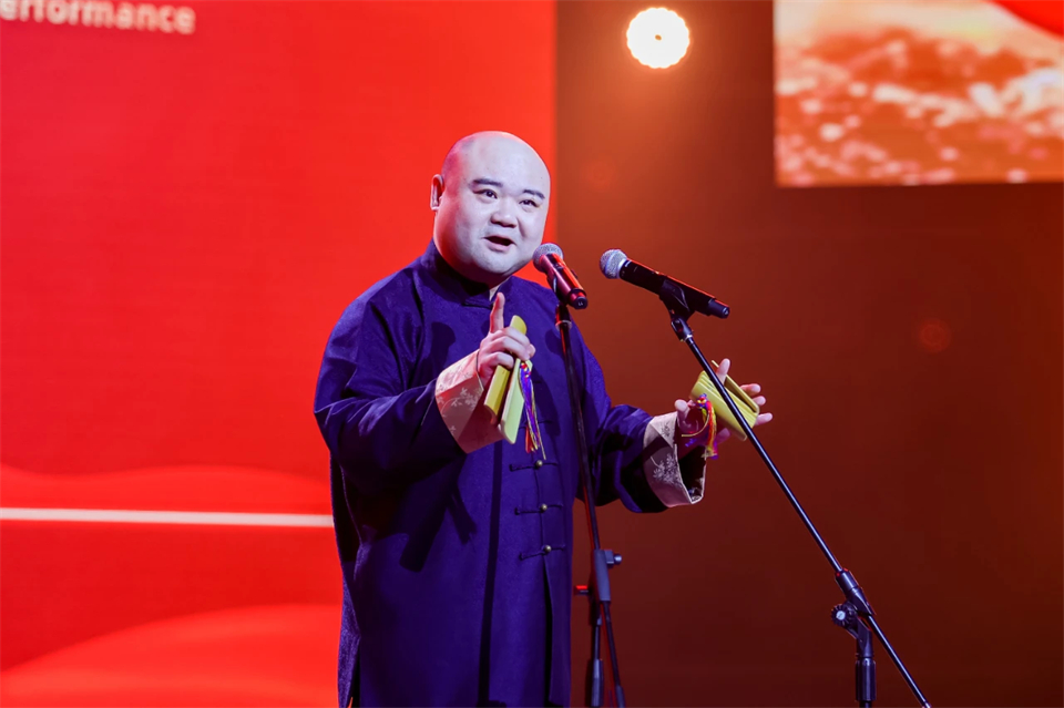 创新引领价值 理想成就未来——庆祝宝运莱智能成立25周年表彰大会暨文艺晚会隆重举行