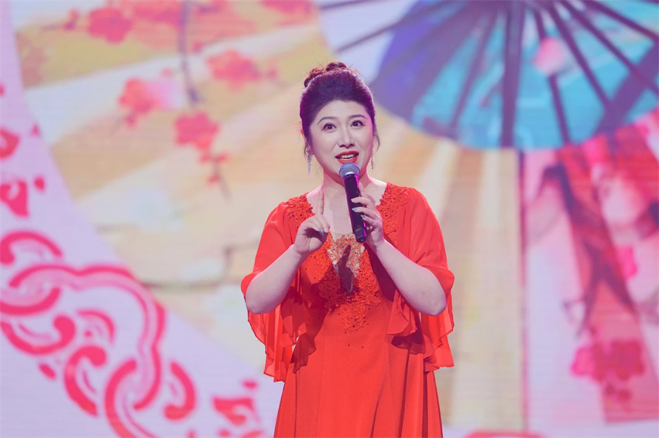 创新引领价值 理想成就未来——庆祝宝运莱智能成立25周年表彰大会暨文艺晚会隆重举行