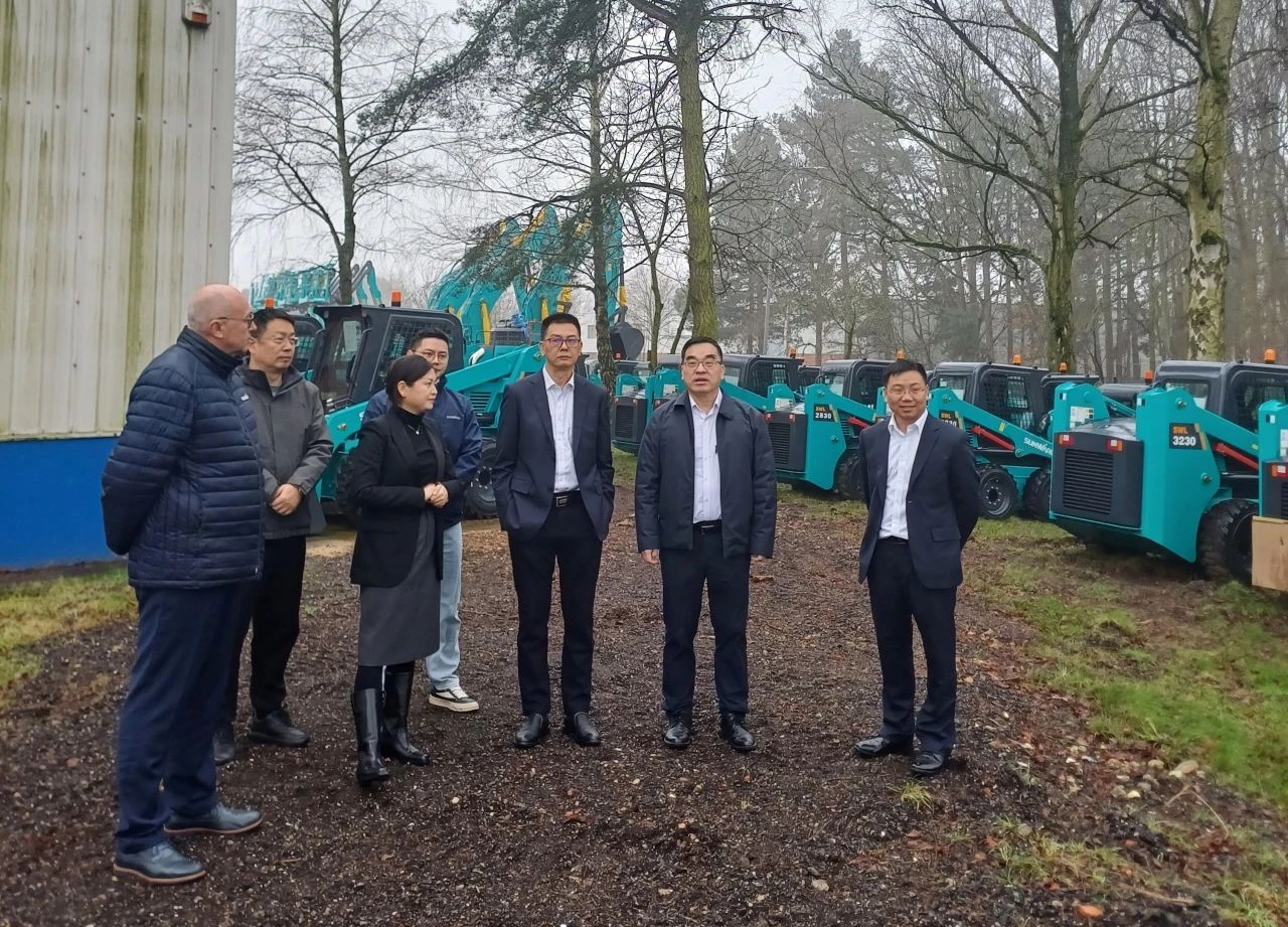 广州工控集团总经理王福铸率队考察宝运莱智能欧洲子公司