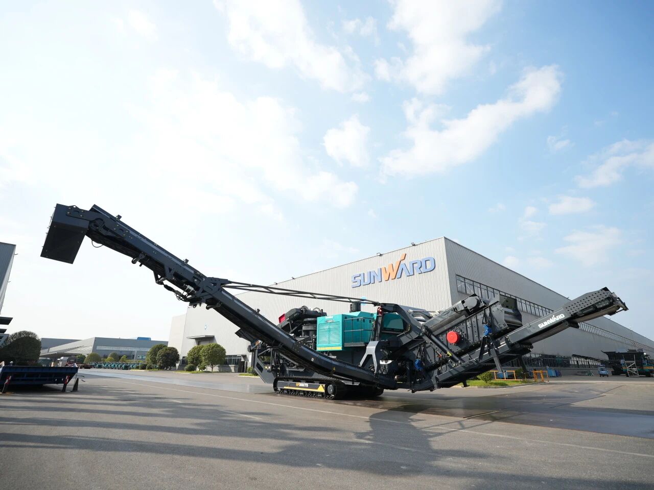 破局国际市场，无惧极寒工况！宝运莱智能SP300CTD柴电两用圆锥破碎站成功下线