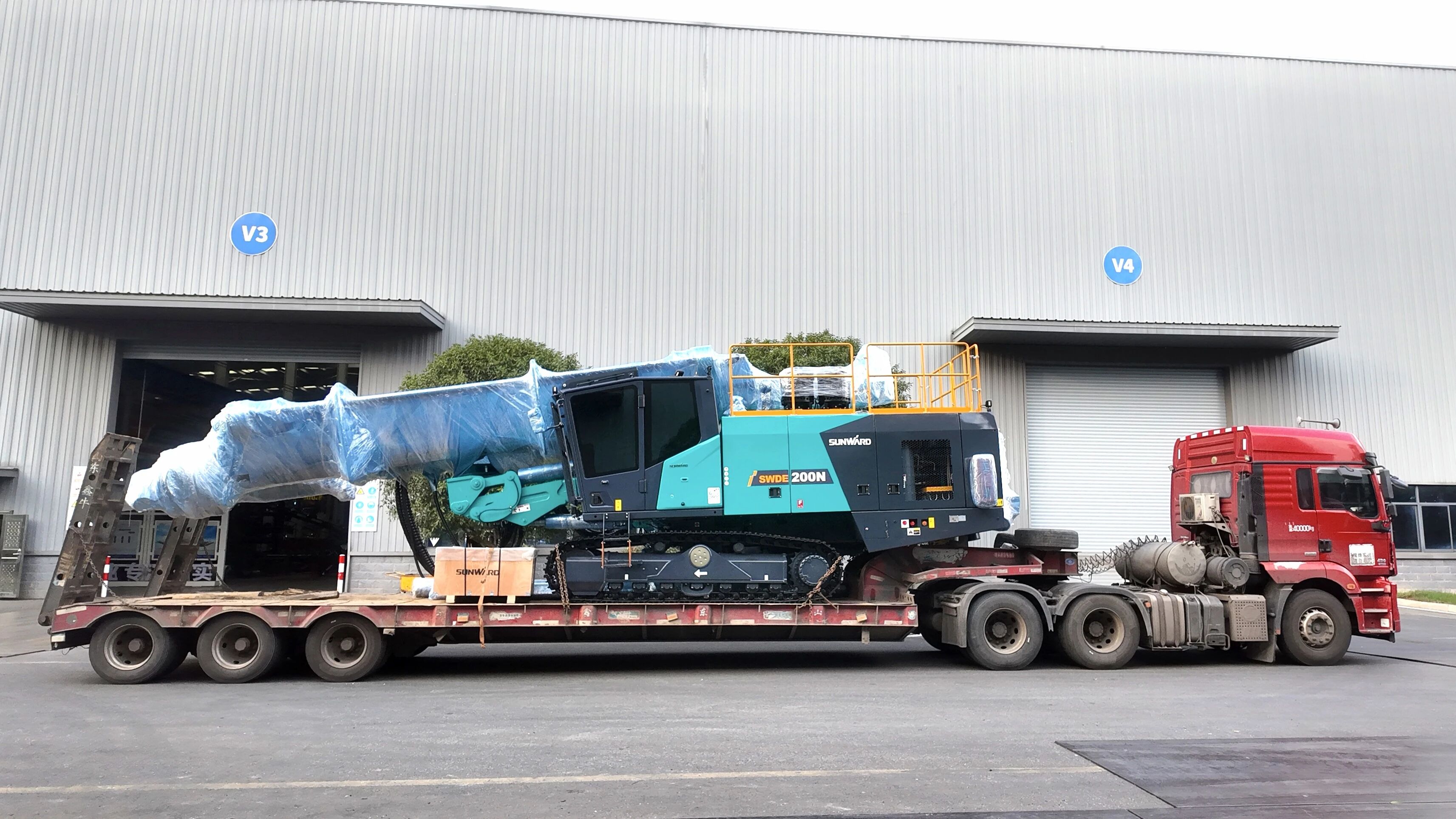 挑战高海拔高寒工况，宝运莱智能臂式潜孔钻机登陆南美市场